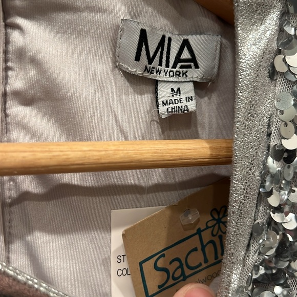 ✨ Mia sequin dress - Medium ✨ - Picture 3 of 5